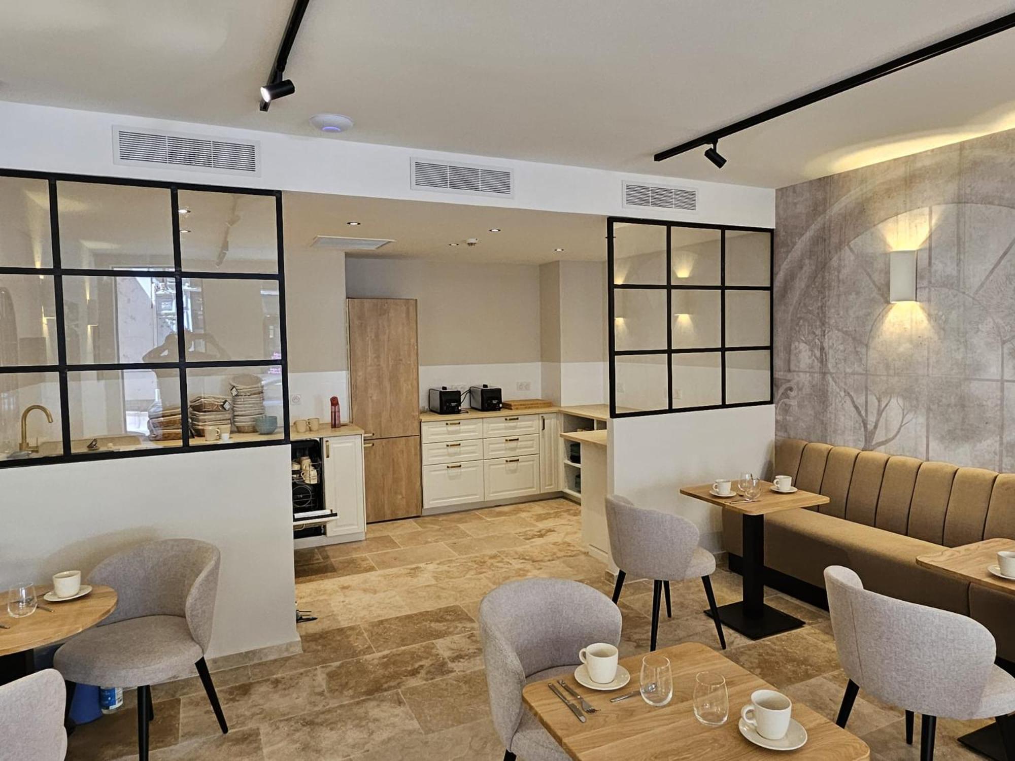 Botanica Hotel 3*